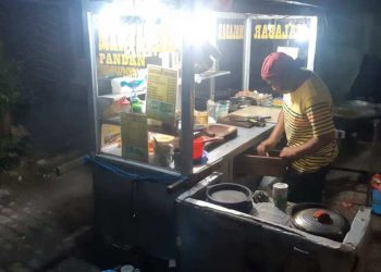 Meski Corona, Mas Hassan Martabak Tetap Raup Pendapatan