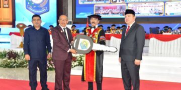 Ketua DPRD Kotamobagu Hadiri Penyerahan Bantuan Bus di IPDN