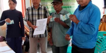 Sangadi Tobongon Salurkan BLT Tahap 3 2023