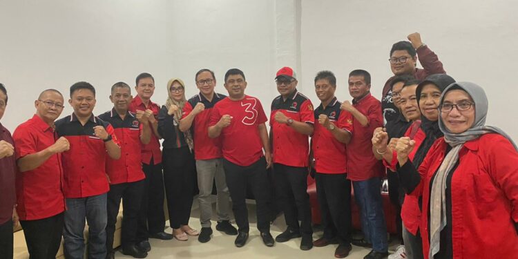 Rapat DPC PDIP Kotamobagu Sepakati Meiddy Makalalag Calon Walikota 2024