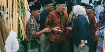 Melayat di Rumah Duka Mantan Ketua TP-PKK Upai, Meiddy Makalalag : Almarhumah Orang Baik