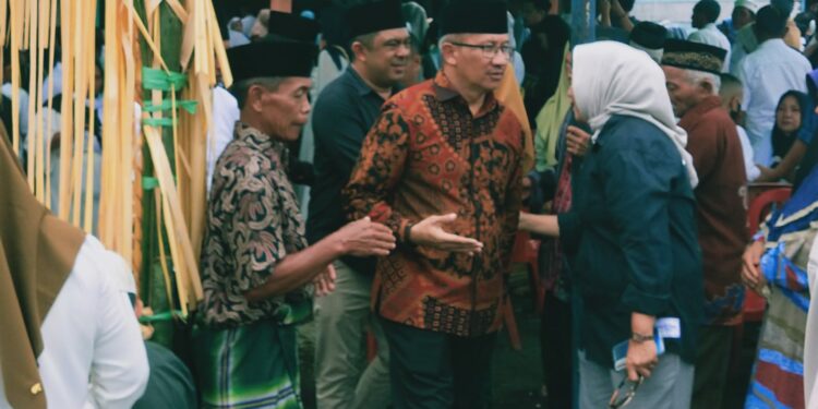 Melayat di Rumah Duka Mantan Ketua TP-PKK Upai, Meiddy Makalalag : Almarhumah Orang Baik