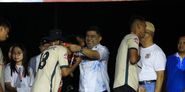 Meiddy Makalalag Hadiri Penutupan Sepak Bola Walikota Cup Kotamobagu 2024