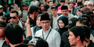 Mendaftar di KPU, Pasangan Sachrul – Rusmin Dikawal Ribuan Pendukung