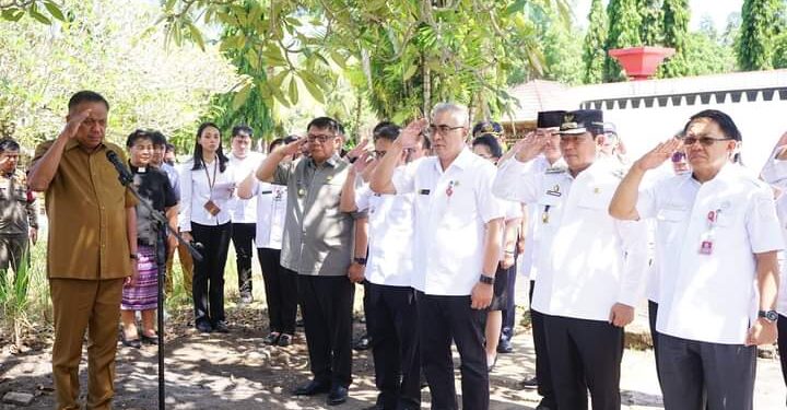 Pj Walikota Kotamobagu Dampingi Gubernur Sulut Ziarah ke TMP Kairagi Manado