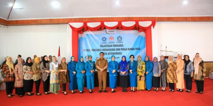 Pj Walikota Abdullah Mokoginta Hadiri Pelantikan TP-PKK Kotamobagu