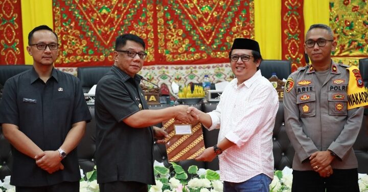 Pj Walikota Kotamobagu Hadiri Paripurna Persetujuan RPD APBDP 2024