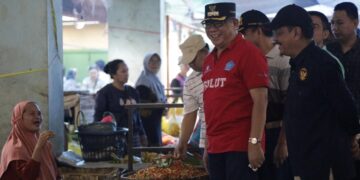 Pantau Harga Sembako, Pj Walikota Kotamobagu Kunjungi Pasar Tradisional