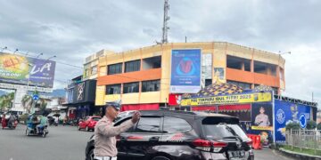 Jelang Lebaran 2025, Sat Lantas Polres Kotamobagu Urai Titik Jalan Macet