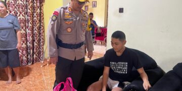 Tali Asih, Kapolres Boltim Besuk Anggotanya Bripda Tegar Wijaya