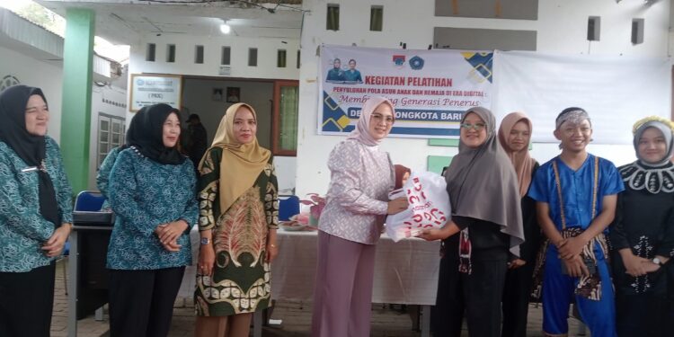 Rosita Pobela Support Karya Anak-anak Sanggar Abo’ Tadohe