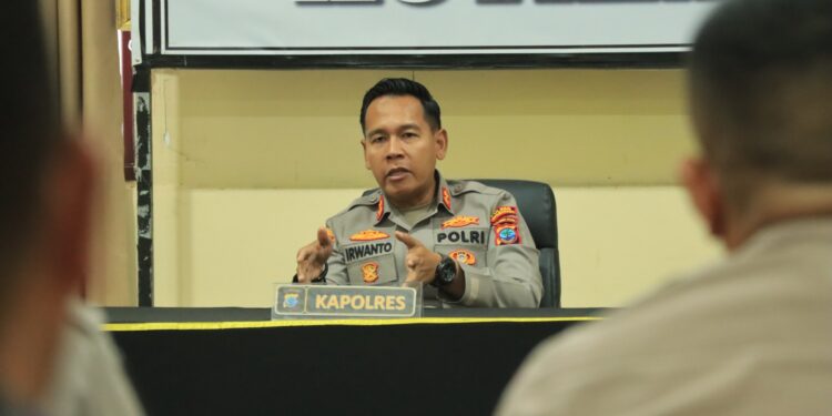 Tutup Jalan Untuk Hajatan, Kapolres Kotamobagu Siapkan Tindakan Tegas