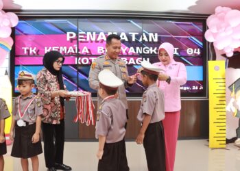 Hadiri Penamatan Siswa TK Bhayangkari, Kapolres Kotamobagu Sampaikan Rasa Bangganya
