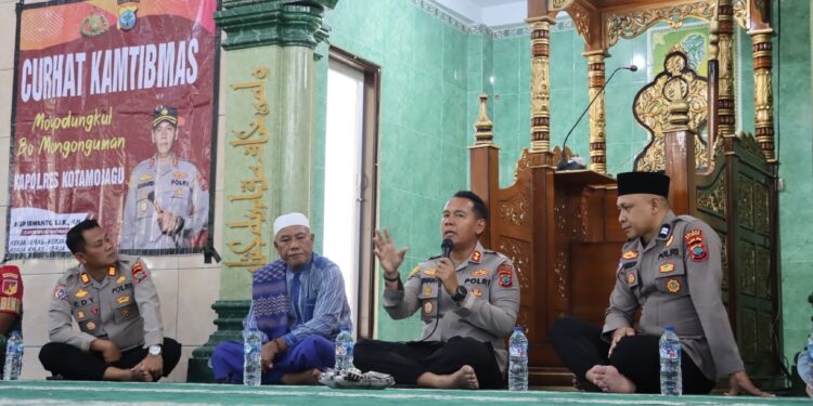 Polri Untuk Masyarakat, AKBP Irwanto Dialog Bersama Warga Sinindian