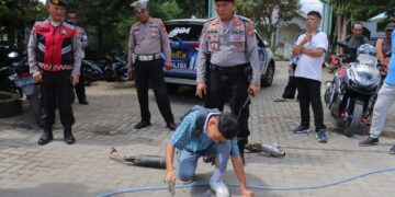 Tindak Pengguna Knalpot Brong, Sat Lantas Polres Kotamobagu Razia Kendaraan Pelajar