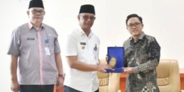 Tingkatkan IPM Boltim, Bupati Oskar Manoppo Teken MoU Bersama UG dan INJADI