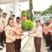 Didampingi Ketua TP-PKK Rosita Pobela, Bupati Boltim Lepas Peserta Peran Saka Nasional 2025