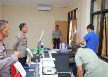 AKBP Irwanto Tinjau Langsung Pelayanan di SPKT Polres Kotamobagu