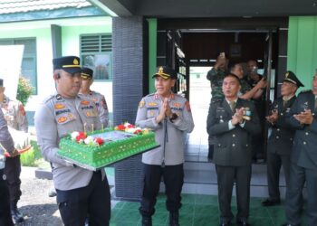 HUT TNI ke-80, Kapolres Kotamobagu Sambangi Makodim 1303/BM