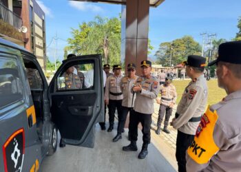 Didampingi Kompol Romel Pontoh, AKBP Irwanto Serahkan Kendaraan Operasional Pamapta Polres Kotamobagu