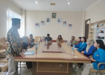 Mewakili Bupati Boltim, Asisten 1 Hendra Tangel Sambut KKN Unima 2025