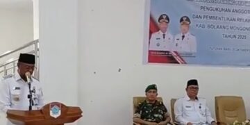 Didampingi Asisten 1 Hendra Tangel, Bupati Boltim Kukuhkan Sat Linmas & Relawan Damkar