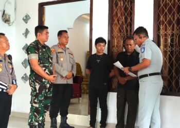 AKBP Irwanto & Letkol Fahmil Dampingi Langsung Penyerahan Santunan Lakalantas Anggota Persit KCK Kodim 1303/BM