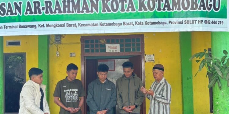 Pengusaha Tambang Emas Potolo Salurkan Bantuan di Panti Asuhan