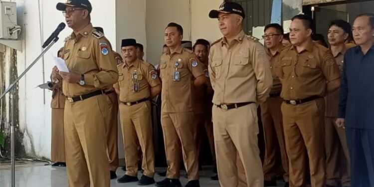 Pemkab Boltim Kecam Aksi Pelemparan Mobil Damkar Pemkot Kotamobagu di Modayag