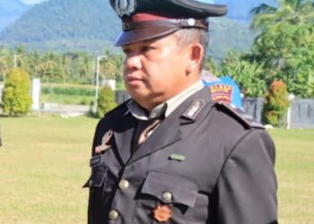 Aipda Alen Kumajas Terima Tanda Kehormatan Satyalancana