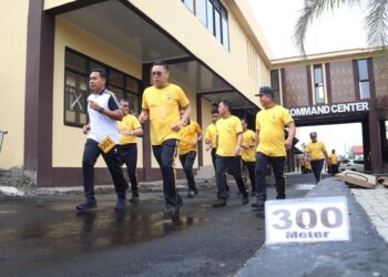 Kapolres AKBP Irwanto & Wakapolres Romel Pontoh Pimpin Langsung Tes Kesamaptaan Jasmani