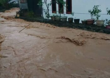 Bakan Kembali Banjir, Jeritan Warga: “Tolong Kami Pak Bupati, Evaluasi Tambang Emas PT JRBM