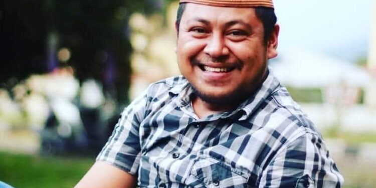 Penambang Tradisional Boltim Menjerit, Astam Agow : “Emas Ada, Tapi Pembeli Takut, Anak Istri Mau Makan Apa?”