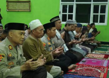 Sinergi Spiritual, Kapolres Kotamobagu Perkuat Soliditas Lewat Tarawih Berjamaah